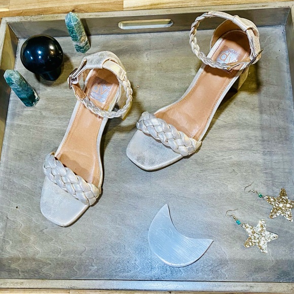 Dolce Vita Light Gold Braided Block Heels size7.5 - Picture 11 of 11